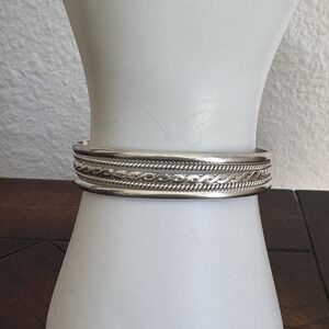 VTG Navajo Nora Tahe Cuff Bracelet Size 5.75 Ethnic Tribal Signed Sterling 17.6g